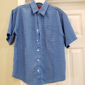 Boy's Wrinkle Free Arrow Shirt - youth Medium